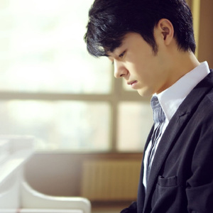 杨钰莹奶头全乳露出
